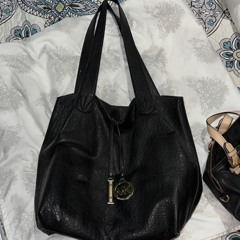 Michael Kors Textured Black Tote